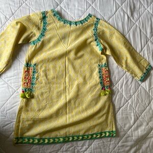 [J.] NWOT Girls Shalwar Kameez Yellow and Green Embroidered Tunic - Size 4